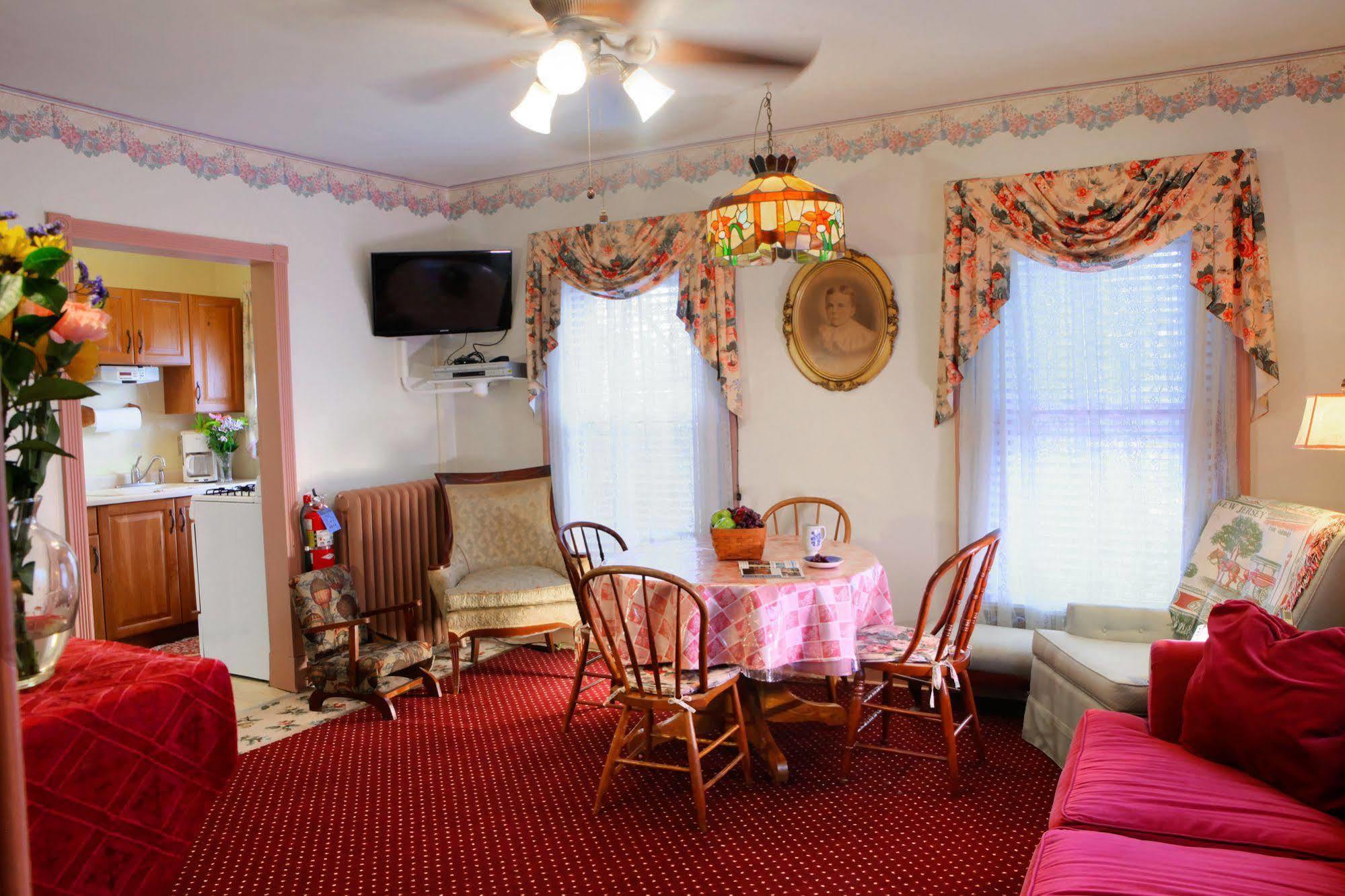 Antoinette'S Apartments & Suites Cape May Dış mekan fotoğraf