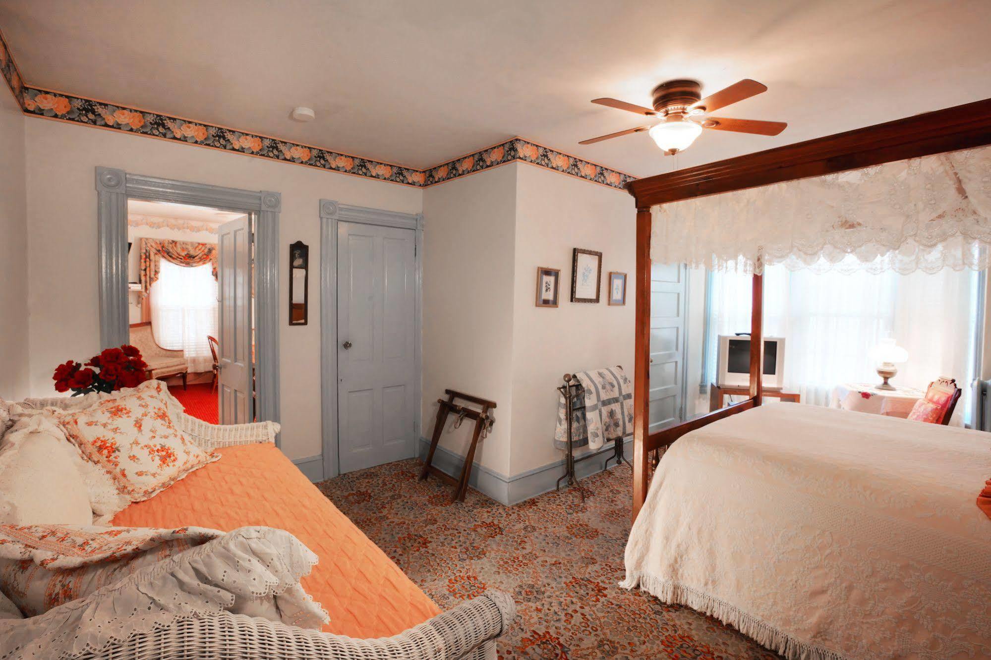 Antoinette'S Apartments & Suites Cape May Dış mekan fotoğraf